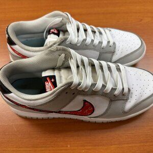 Nike Dunk Low SE Lottery Pack Grey Fog Light Crimson Gray (Men's) 8.5, DR9654-00